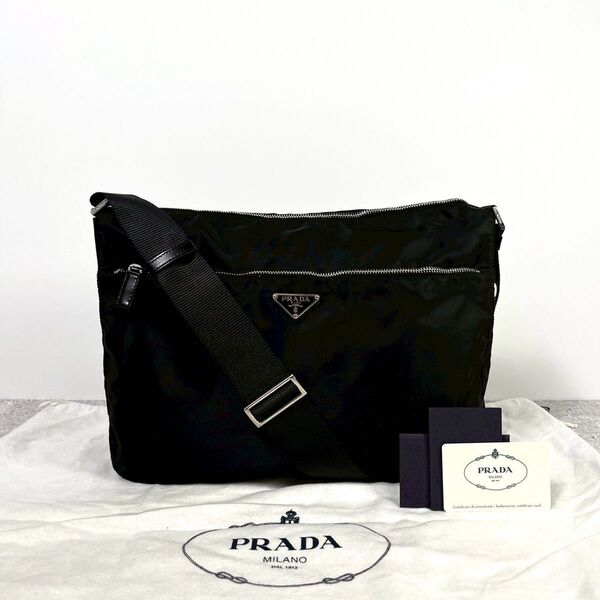 《極美品/現行近い》PRADA プラダ ショルダーバッグ カメラバッグ 三角ロゴプレート 斜め掛け ナイロン ブラック 付属品完備