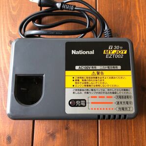 Nationalナショナル ニカド電池用充電器 EZT002