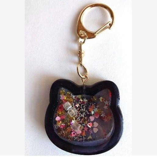 シェイカーキーホルダー 猫 黒猫 レジン ハンドメイド 黒 ブラック