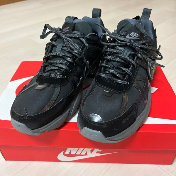ナイキ V2K ラン GORE-TEX スニーカー