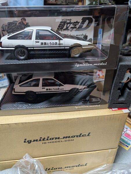 イグニッションモデル1/18イニシャルD藤原拓海トヨタ86トレノ2点セット(藤原拓海フィギュア付き)
