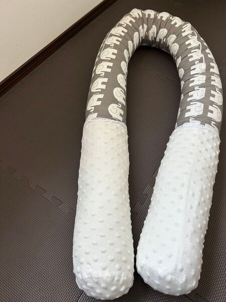 赤ちゃん 寝返り防止クッション
