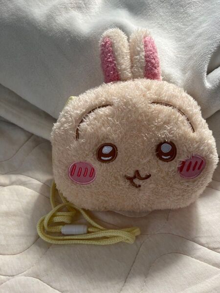 ちいかわ うさぎ ふわふわフェイスポシェット