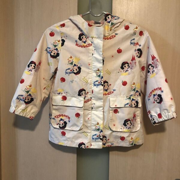 24時間以内発送。ディズニープリンセス 白雪姫DisneyPrincess キッズレインコート フード付ナイロンコート 110