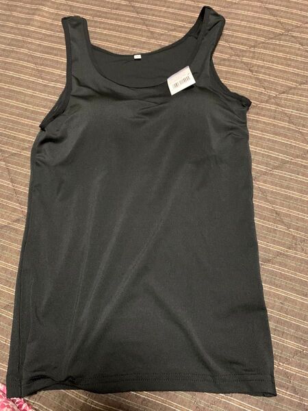 新品 カップ付きタンクトップ 黒 L サラッと生地 ブラトップ