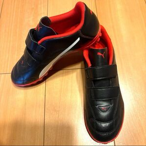 ほぼ新品 PUMA サッカーシューズ 23.0cm