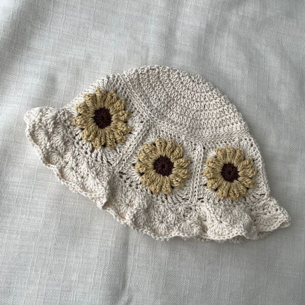 ハンドメイド お花のバケットハット ブラウン ベビー キッズ 帽子 フラワー 手編み 編み物