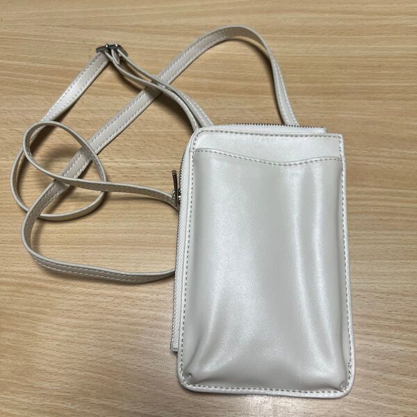 スマホショルダー スマホポーチ ポシェット ホワイト