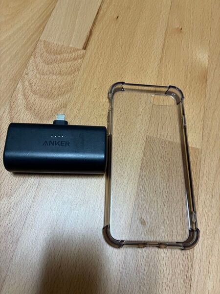 Anker Nano Power Bank Lightning Connector & iPhoneSE第二世代用ハードケース