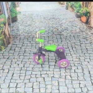 昔ながらの三輪車 ミニフィギュア パープル 袋は未開封の新品 ずっしり重いダイキャスト製 ガチャ カプセルトイ