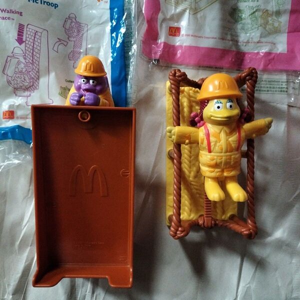 マクドナルド ハッピーセット おもちゃ バーディ・グリマス