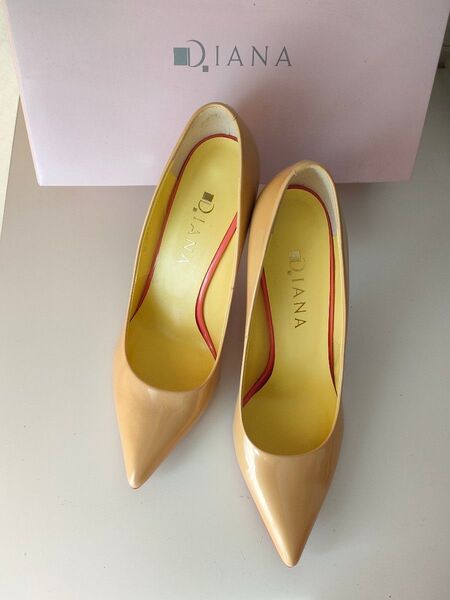 値下げ 新品 DIANA 24.0cm ベージュ パンプス DIANA ダイアナ