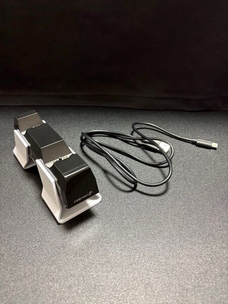 PS5 コントローラー 充電器