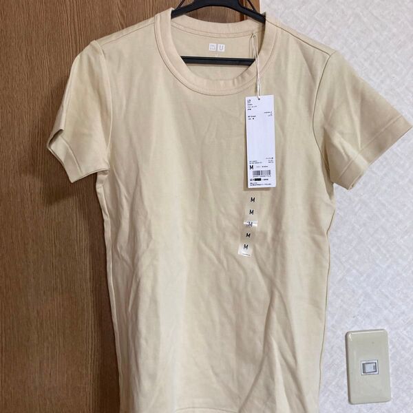 ユニクロ クルーネックTシャツ (半袖)Mサイズ クリーム 保管品