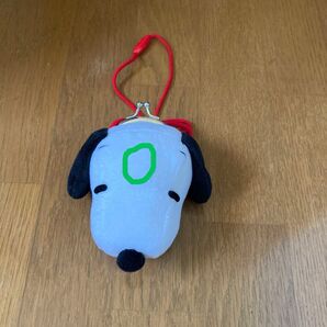 スヌーピーぬいぐるみポシェット 未使用保管品 ☆頭の部分薄ら汚れあります 発送はゆうパケットポスト 少し圧縮