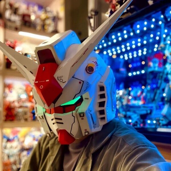 ガンダム ヘルメット 着用可能・ライトアップ機能搭載・大型ヘッドモデル RX-78-2 ガンダムヘッド