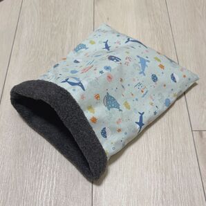 ハリネズミのための?海の中の亀のお布団