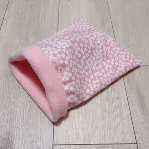 ハリネズミのための桜なお布団