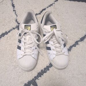 adidasスーパースターホワイト