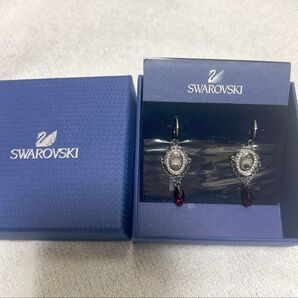SWAROVSKI★スワロフスキー★ピアス★ディズニーコラボ★王冠★レッドストン