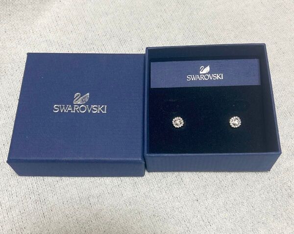 SWAROVSKI★スワロフスキー★ピアス★シンプル