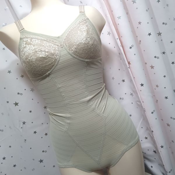 ワコール Wacoal ノンワイヤーボディスーツ Ever Chic エバー