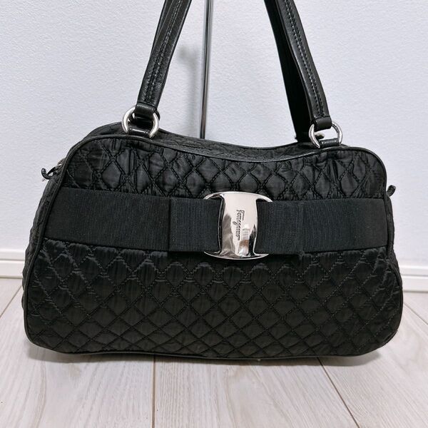 《美品》Ferragamo(フェラガモ)ハンドバッグ