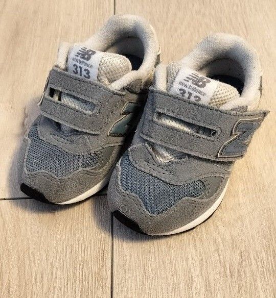 New Balance ベビーシューズ グレー 12.5cm