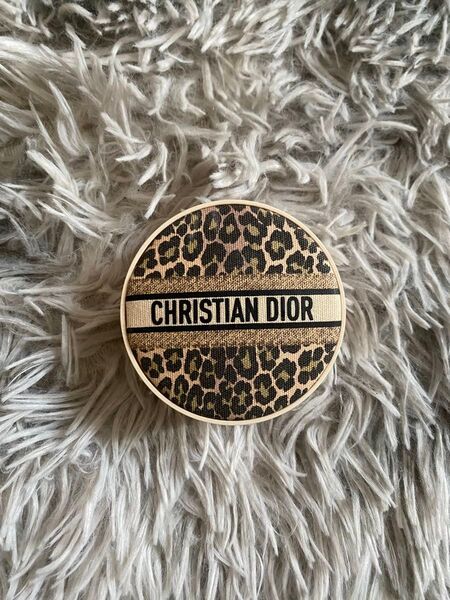 Dior Forever ルースパウダー 2K01