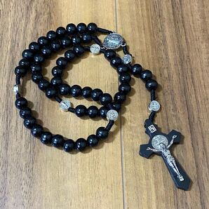 ロザリオ ブラック系色 ネックレス 手作り木製ビーズ ネックレス