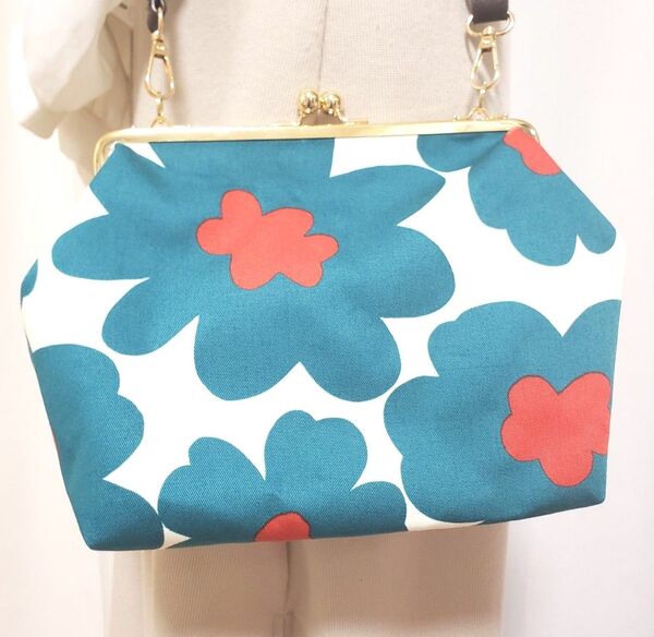がま口ロック付き 北欧 フラワー 花柄 青 ブルー がま口バッグ ショルダーバッグ がま口 がまぐちバッグ 大きい 普段使い 鞄