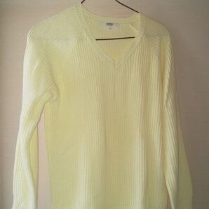 Vネックニット イエロー Mサイズ