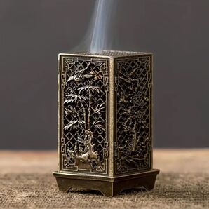 【梅の木】金属製 お香立て 精巧なデザイン 高品質 彫刻 縦型 アジアン 縁起 置物 インテリア 縁起物置物 梅 エスニック