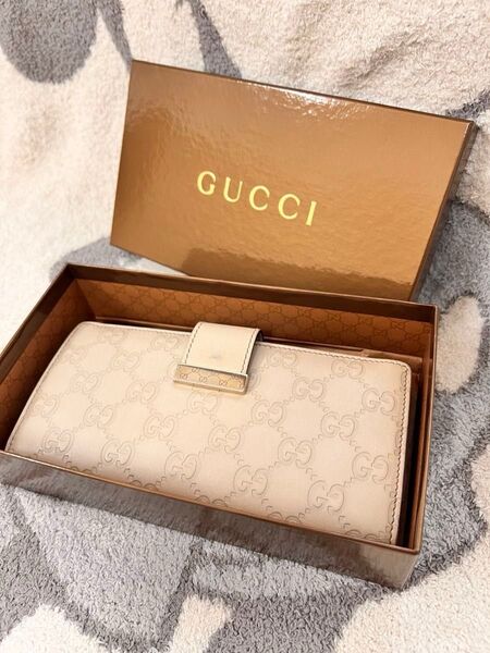 GUCCI グッチ 二つ折り財布 ベージュ グッチシマ