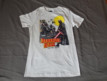 USA購入 FifthSun製 スターウォーズ【STARWARS】【THE FIRST ORDER DARKNESS RISES】ダースベイダーイラストTシャツUS M オフホワイト_画像1