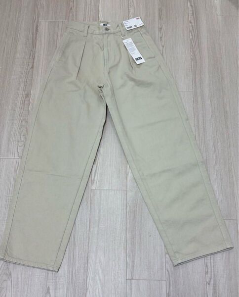 【UNIQLO】 デニムタックパンツ
