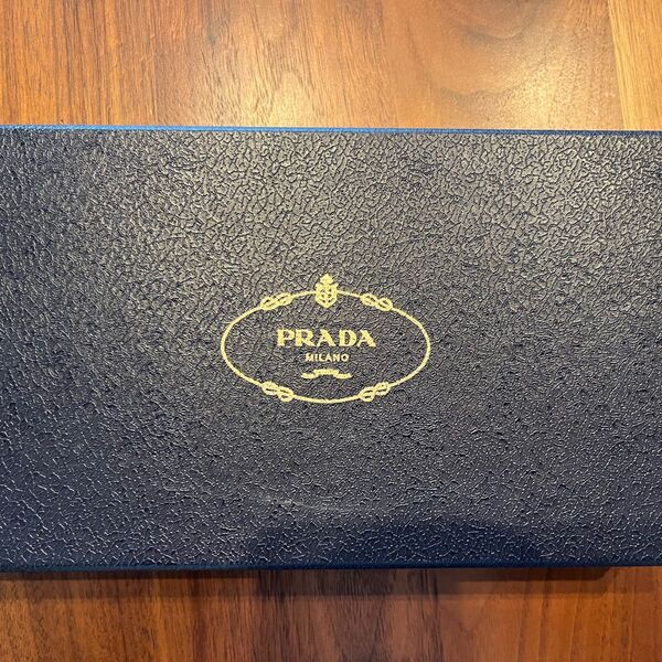 期間限定!/PRADA/長財布/VUITTON/GUCCI/二つ折り/三つ折り/レザー
