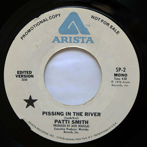 《モノ ヴァージョン/USプロモ7&#34;シングル/半透明盤/promoレコード》Patti Smith●Pissing in The River●パティスミス