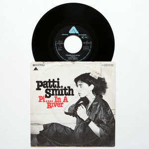 《7"シングル/ドイツ初回プレス/初版レコード》Patti Smith●Pi.... in The River/Ask The Angels●パティ スミス