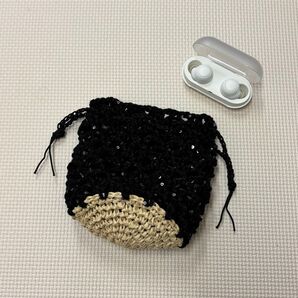 巾着バッグ スパンコール 黒 ブラック エコアンダリヤ ハンドメイド 異素材 小物入れ 春夏