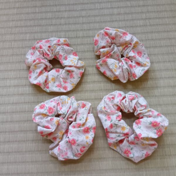 4個セット ハンドメイド ヘアゴム ピンク 小花柄 シュシュ