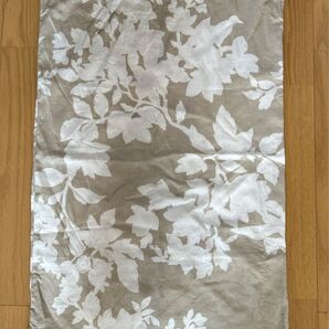 Francfranc ピローケース ベージュ 花柄 羽模様ジャガード織