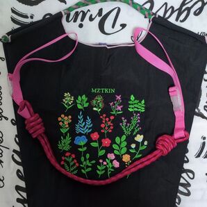 ①花柄 刺繍 ナイロンバッグ 紐付き 新品未使用 Mサイズ
