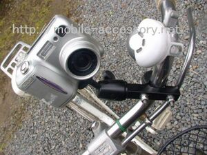 原付・自転車・バイク用・堅牢カメラマウンター　金属で丈夫なカメラマウンター、