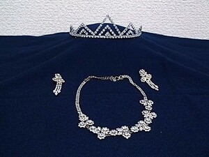 u Eddie ng Tiara * necklace * earrings 3 point set used cheaply please (18)