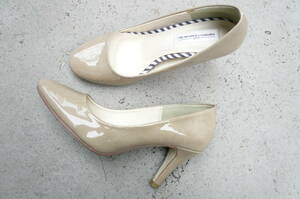 HK WORKS LONDON beige pumps M beautiful goods enamel 