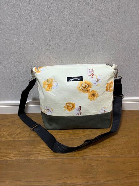 ハンドメイド ショルダーバッグ 大 猫と花