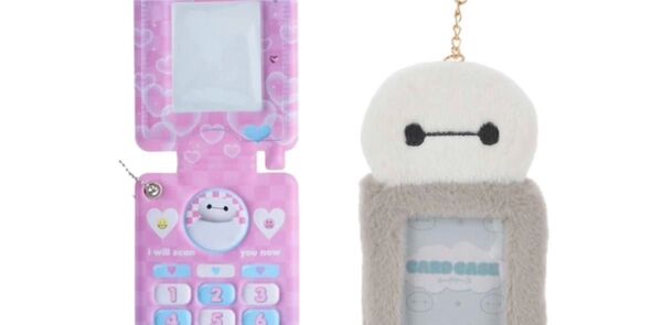 ディズニー ストア トレカケース カードホルダー ふわふわ Key chain Fes ガラケー Y2K ベイマックス