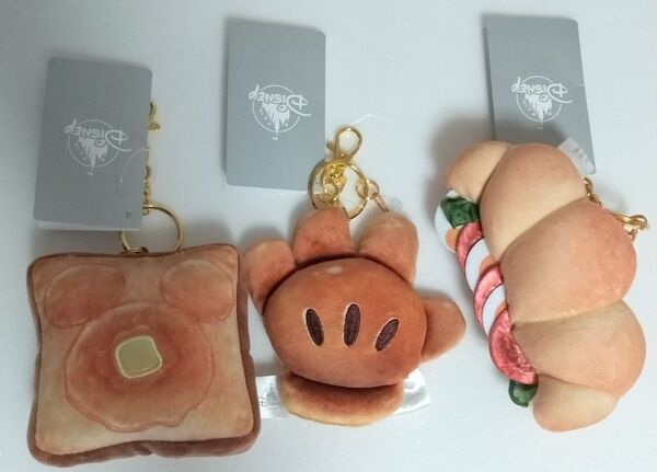 ミッキーズベーカリー ぬいぐるみキーチェーン・キーホルダー3種類セットMICKEY'S BAKERY ディズニーストア
