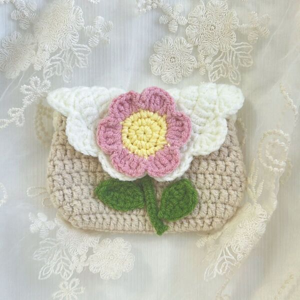 【ハンドメイド】かぎ編み ポーチ ピンク 茶色 白 花 レトロ 編み物 小物入れ